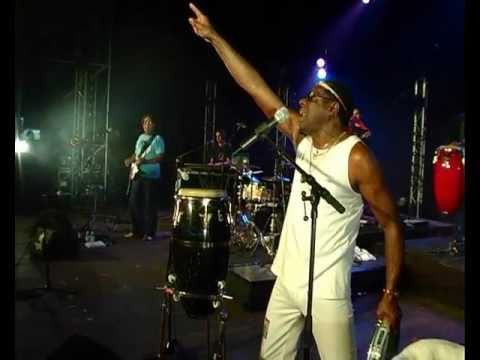 TRIO MOCOTO - LIVE ! Album - Beleza Beleza Beleza ! Song - Beleza Beleza Beleza !