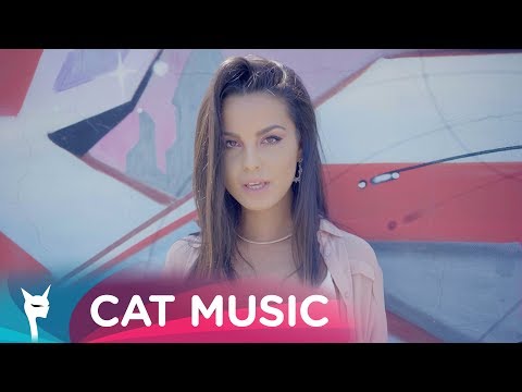 Alexandra Mitroi – Uita Video