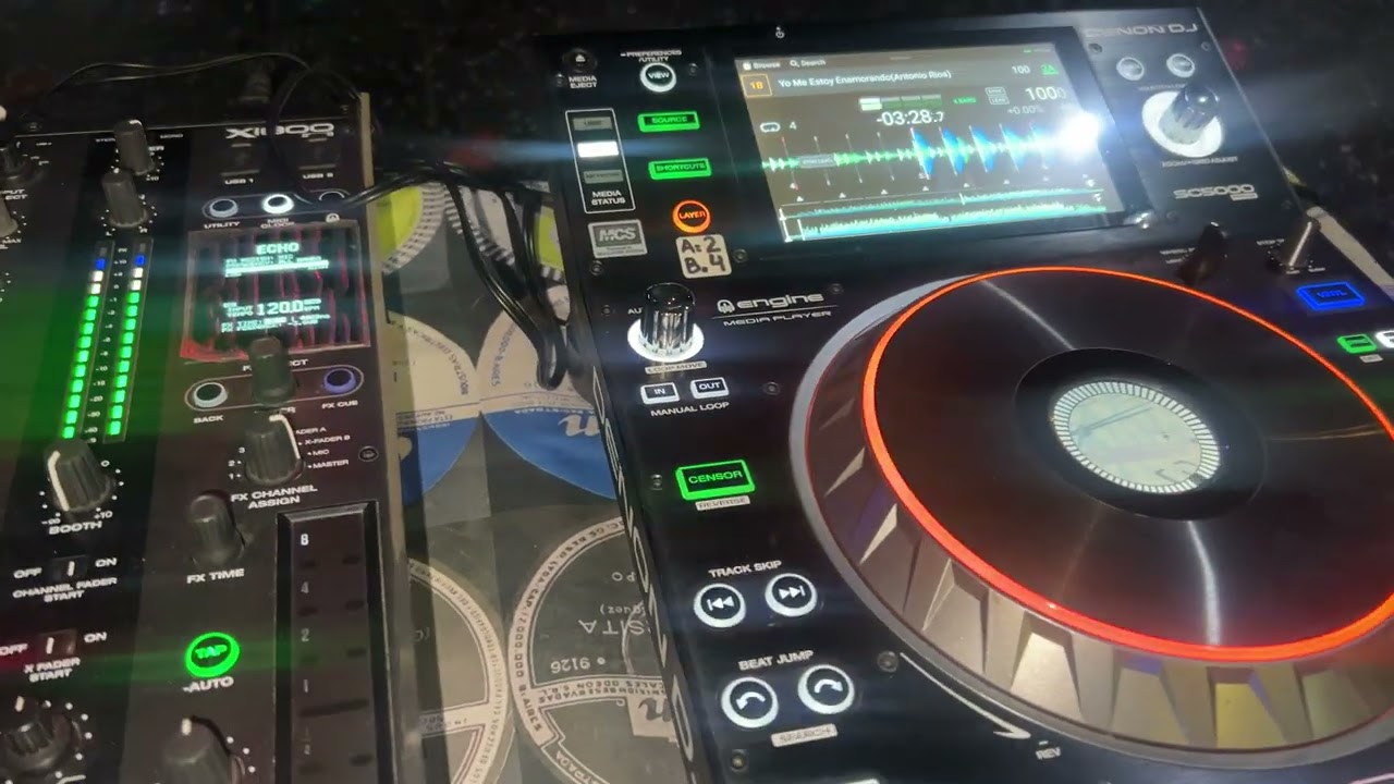 Dj Gus .Gustavo Rosas.Enganchando con la doble Layer DENON en Gente Amiga Milonga.Bs As.2025.Arg.
