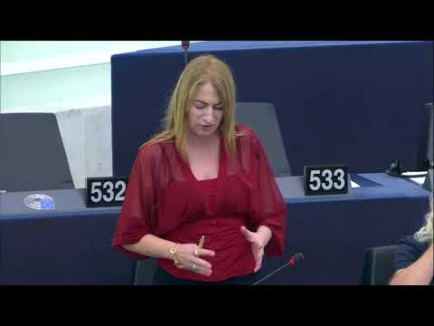 Clare Daly Abstains, Calls EU Enlargement a 'Rich Boys' Club'