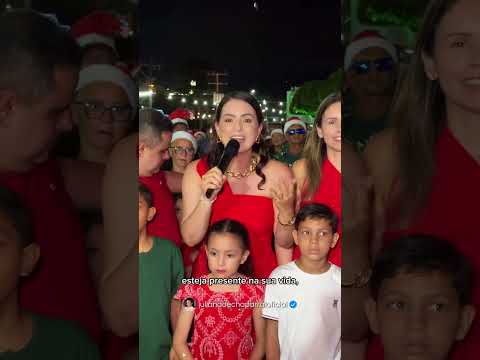 Juliana Chaparral em noite de Acender das Luzes do Natal Iluminado: A Magia de Paris em Casinhas-PE