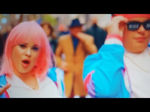 Reazione alla nuova canzone di Rosario renda 😁😄