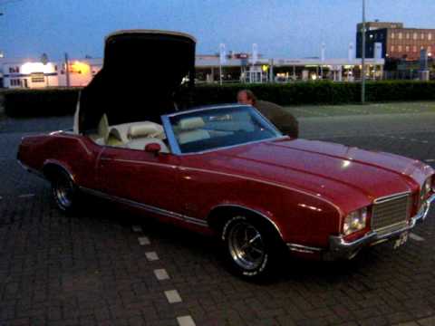 71 Oldsmobile Cutlass Supreme Convertible