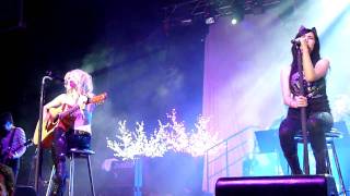 The Veronicas - &#39;Don&#39;t Say Goodbye&#39; Live HD