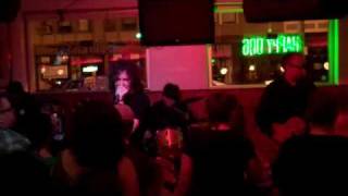 Gloria as interpreted by the Cynics