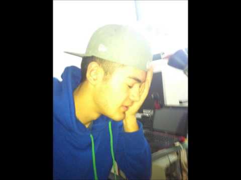 Stuhia feat Greenz UG - muziken gjall ( 2013 )