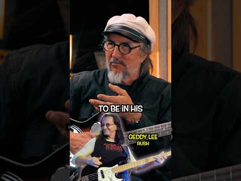 Les Claypool takes a lesson from Geddy Lee! #bass #rush #bassplayer #shorts ￼￼