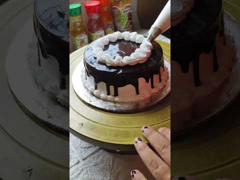 chocolate cake 😍#cake #cakedecorating #