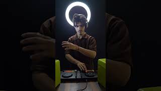 Dame un grr & chammak challo 🎧✔️ rate this transition 😁 #viral #transition  #djing #youtube