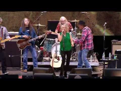 Pegi Young and the Survivors - Better Living Through Chemicals (Live at Farm Aid 2013)