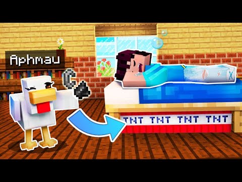 5 Minecraft PRANKS To Play On Your FRIEND!