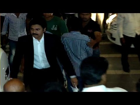 Chiranjeevi 60th Birthday Party | Pawan kalyan Attends for 5Min Only| Check This