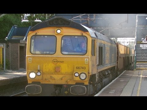 Acton Bridge 8.7.2014 - Locos and Freight Class 57 66 70 90 325 WCML