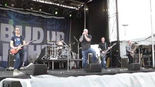 Evans Blue - Cold (But I&#39;m Still Here) LIVE Fiesta Oyster Bake San Antonio 4/16/16