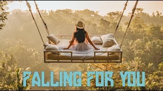 Nick Kingsley / Daniel Farrant / Molly Wagner - Falling For You (Scandi Pop)