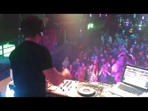 DJ Mauricio Maoli feat Leo Moura (Live Sax) festa Vip Diesel