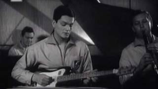 preview picture of video 'Most na tú stranu (1961) - scény 2/2'