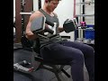 インクラインダンベルカール 30ポンド