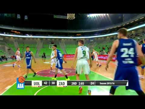 Blaž Mesiček dunks on fast break (Union Olimpija - Zadar, 23.1.2015)