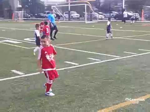 LA Premier Soccer League ( Huntintong Park) Gallitos FC vs. Los nuevos valores.(1 tiempo)