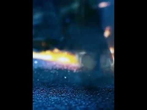 《恶灵骑士》恶灵骑士骑着灵魂战车车速飚到一百八，所到之处全是雄雄烈火。 #000 #000
