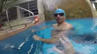 Adult lesson to learn how to swim for very beginner