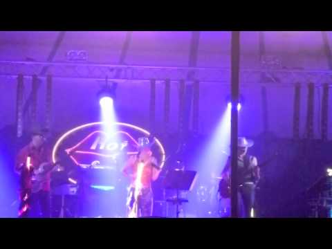 Hot Stufff - Live - Love Shack (B52's)