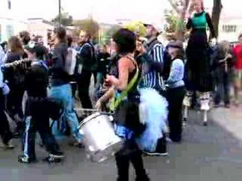 Honk Fest parade 2007 Calak Thunder