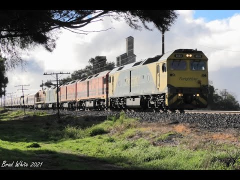 Pacific National's 3XM4 steel & One Rail Australia's 4AK1 grain at Murtoa- 4/8/21