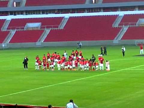 Internacional 4 x 0 Caxias ; novo Beira Rio entrada em campo