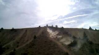 preview picture of video 'here is austin climbing the hill in pipestone mt.yz250'