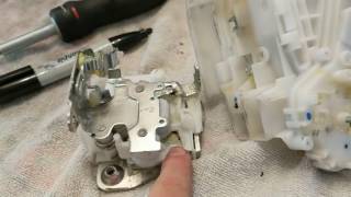 Fixing Jammed Door Latch Honda Fit (Internal Mechanism Stuck) Advanced Video