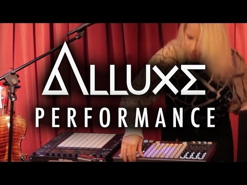 Alluxe Controllerism Performance at Beatz By Girlz Fundraiser at Apogee Studios