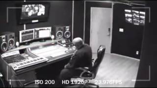 Ceelo Green Has Freak Cell Phone Accident While In Studio