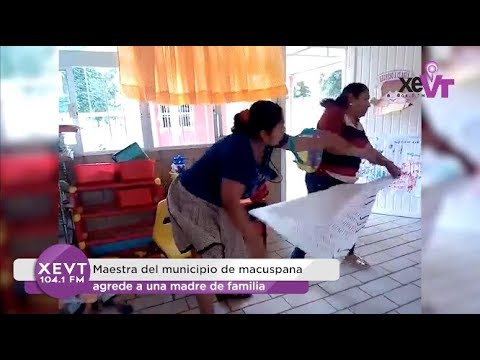 Maestra de jardín de niños se pelea con madre de familia