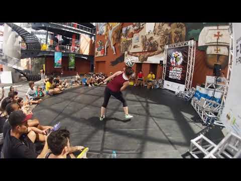 Latin America 2014 FINAL Laura Biondo vs Azumi / Freestyle Football