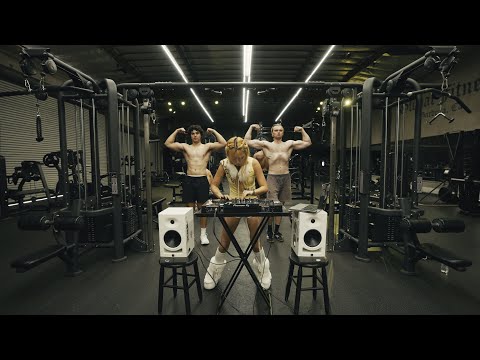 BASS FLUFF AT THE GYM