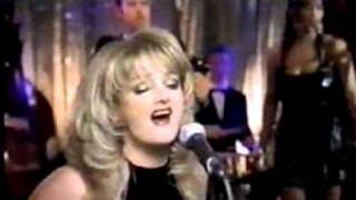 Bonnie Tyler - Woman Introduces He Is The King Video