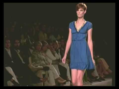 Cibeles Madrid Fashion Week pri ver  2010: Alma Aguilar