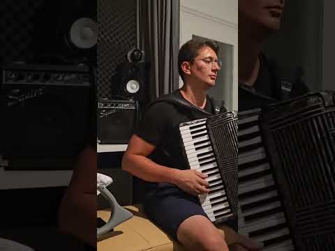 Flavius Niculcea & fratele Daniel - Isus Iubit | Video 2025