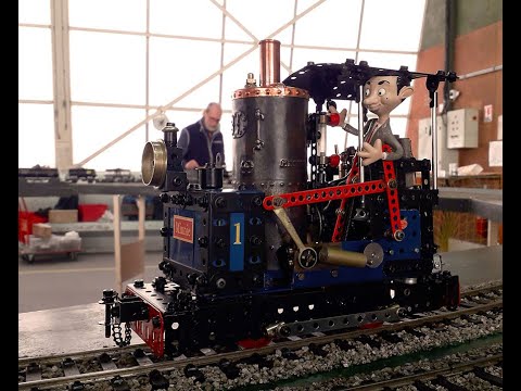 Chaudière verticale à vapeur Meccano laborieuse