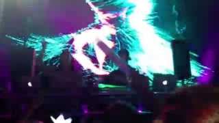 Zeds Dead -- Collapse Ft. Memorecks (Live)