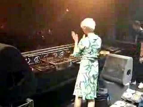 Estroe @ Earth Trilogy, paradiso 07-06-08