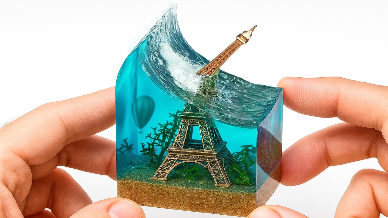 The Eiffel Tower underwater. Epoxy Desin DIORAMA