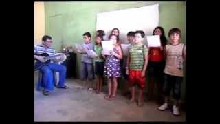 preview picture of video 'Musica na Escola Cruz CE Frei Jorge Coral Vozes'