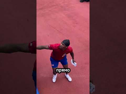 ✍️ Самый умный трюк фаната! #автограф #футбольныймяч #спорт