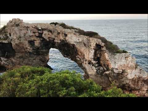 Es Pontas Cala Santanyi Mallorca Natural bridge Golden hour