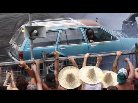 Summernats 30 - Commodore Vacationer Burnout