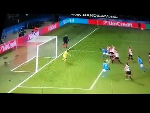 Gol Zielińskiego z Feyenoord w lidze mistrzów 6.12.2017