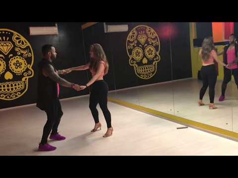 Bachata sensual / Felices los 4